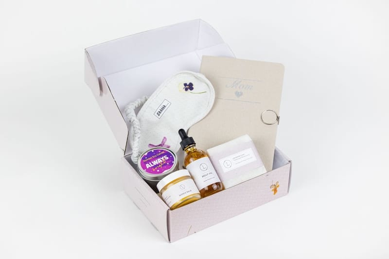 Pregnancy Gift Box, New Mom, Mom to be Gift Set
