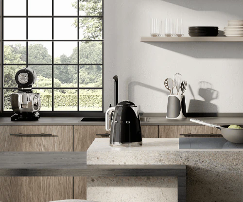 Smeg Electric Mini Kettle - Black